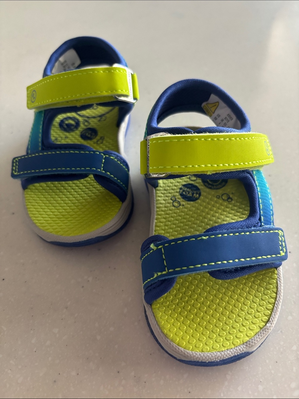 NWOT Stride Rite 360 Asher Light Up Neon Green and Blue Kids Velcro Sandals